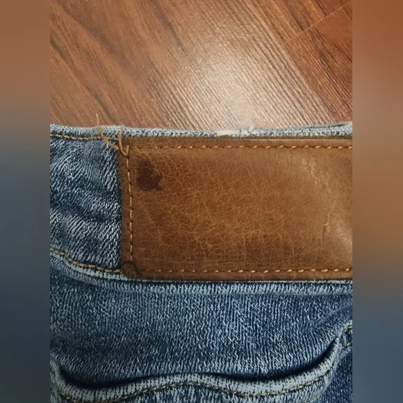 H & M Girlfriend Fit Distressed Jeans Stretch size 10 EUC - Picture 2 of 10